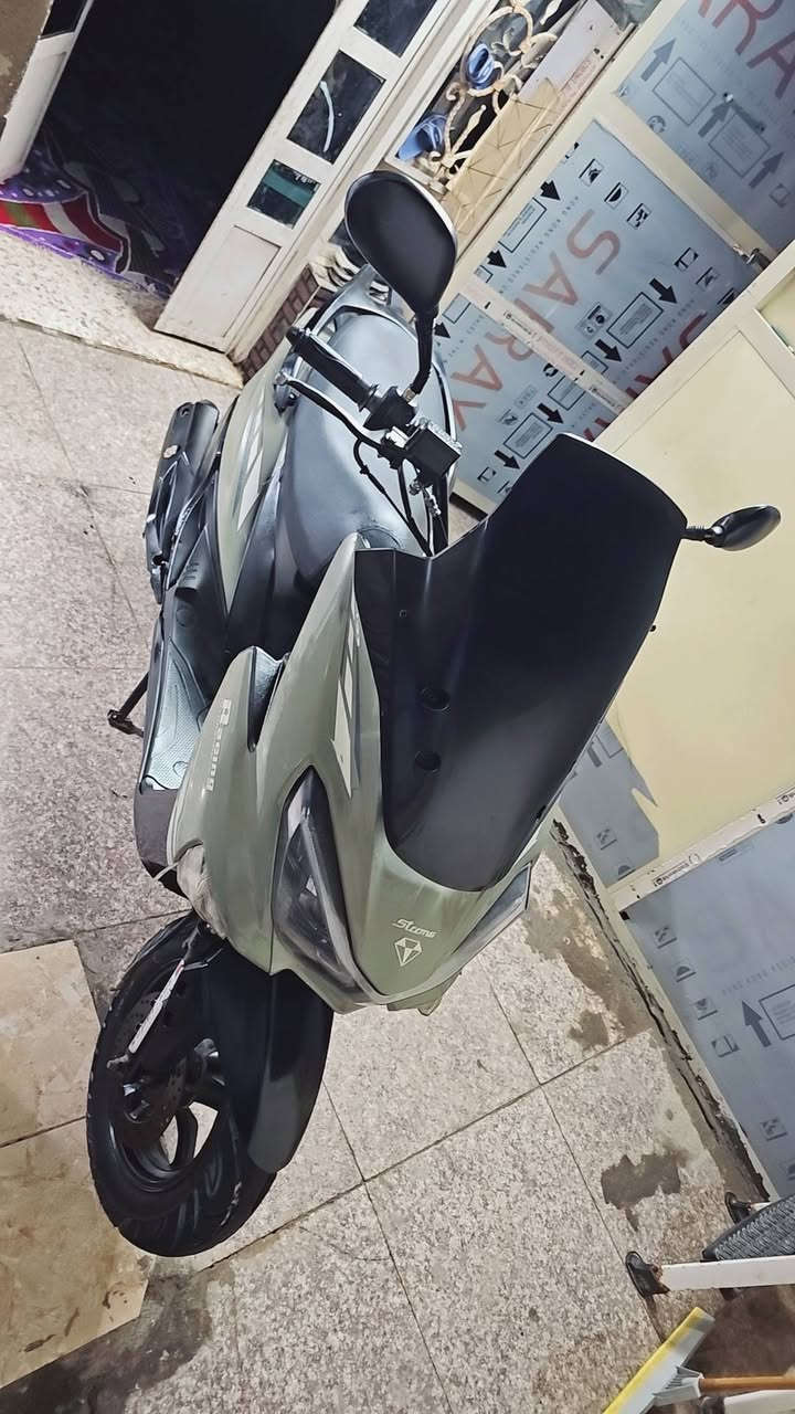 دراجه للبيع مكفوله مكينه ما مفتوحه شرط مديل ٢٠٢٣ دراجه شغاله نهائين كل عطل ما بيها فحص كلشي واضح كدامك بلصور شراي تعال خاص لو تتصل على  الرقم *********** بيه واتساب
