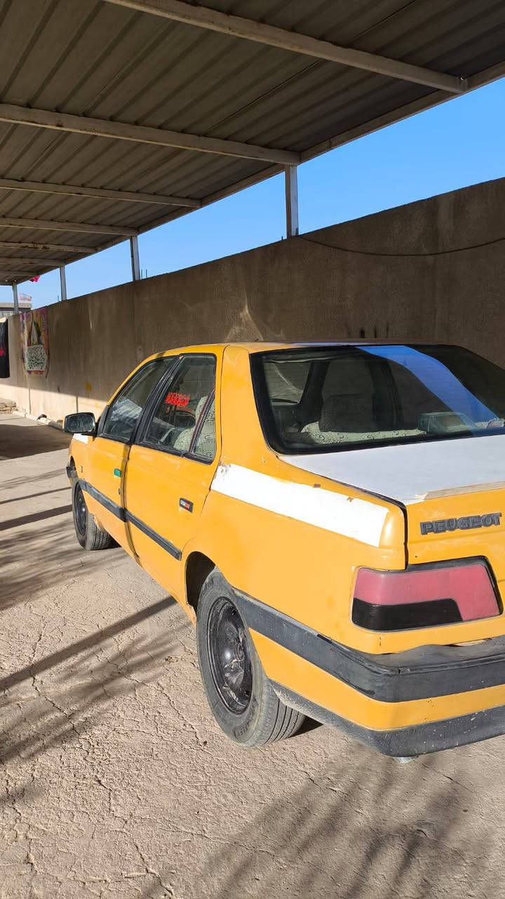 تحيه طيبه 
بيجو GLX
2013
رقم واسط انكليزي 
باسمي شرط 
مصفره هيئه وغرامات وكلشي
سنويه 2030
جاهزه للأخير 
گير ومحرك 100%
حداديه وتخم تاير 100%
كهربائيات 100%
تبريد ثلج 🥶
جاهزه وكل نقص ما بيها 
مكان السياره بابل الحله ورديه داخل قرب سيد موسى)))) 
 ***********
