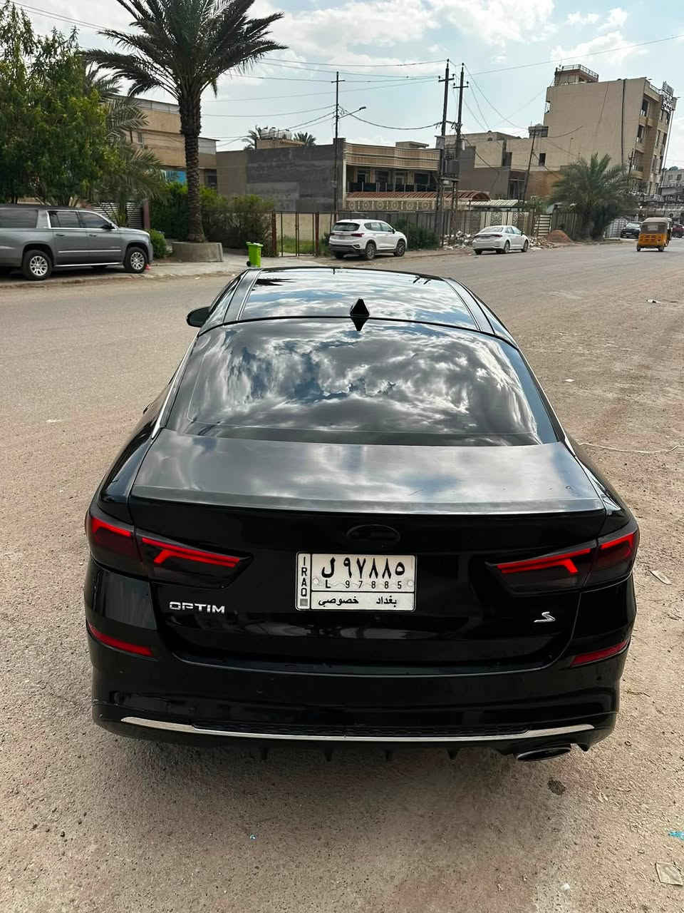السلام عليكم
* كيـا اوبتمـا2018 فئة S 
* رقـم بغـداد بأسمـي تحويـل مباشـر

مكينة 2400
 •بانورامـا
•شاشـة 
•كامـره 
•رادارات 
•قيـادة ذاتيـه 
•تحكـم ستيـرن جهتيـن 
•مانـع تصـادم
•كـروز سرعـة 
•اشايـر بالمـري 
•كشنـات جلـد 
ماشية 122 
•كشنـات كهربـاء 
•نظـام سبـورت 
•نظام ايكو 
•حساسـات خلفـي  وبالمـري

•صور الحادث مرفقة بالمنشور 

•السعـر 135 
•للتواصل ***********
•العنـوان/ بغـداد / الدورة حي الصحة
