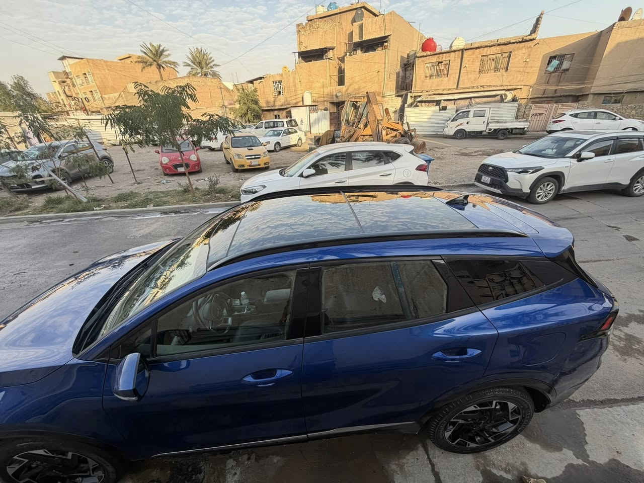 سلام عليكم 
سبورتج ٢٠٢٣  4x
السيارة فول الفول ماكو اعلى من ال 4x
لون ازرق جويتي 
ماشية 37 mi
رقم بغداد تحويل ثاني يوم 
حادثها بسيط بدون صبغ وبدون دواخل 
بيها بارد ب البنيد بس
 
مكان السيارة بغداد البياع 
السعر ٢٢٠ وبيها مجال بسيط . 
للاستفسار 
 واتساب 

***********
