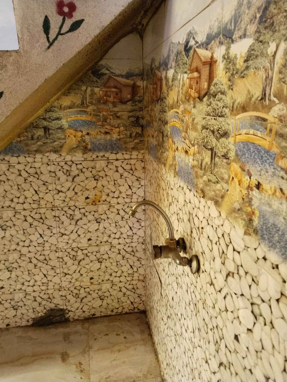 دار للبيع مساحه ٥٠ متر عنوان الحسينيه مسقط قرب عمارة المصري للاستفسار الاتصال على ***********
