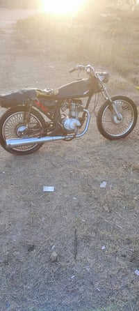 دراجة للبيع اوراق السعر 250 وبيها مجال موديل 2020 /اتصل 07806479731