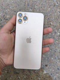 آيفون ١١ برو ماكس • ٢٥٦ • بطاريه ٧٦٪