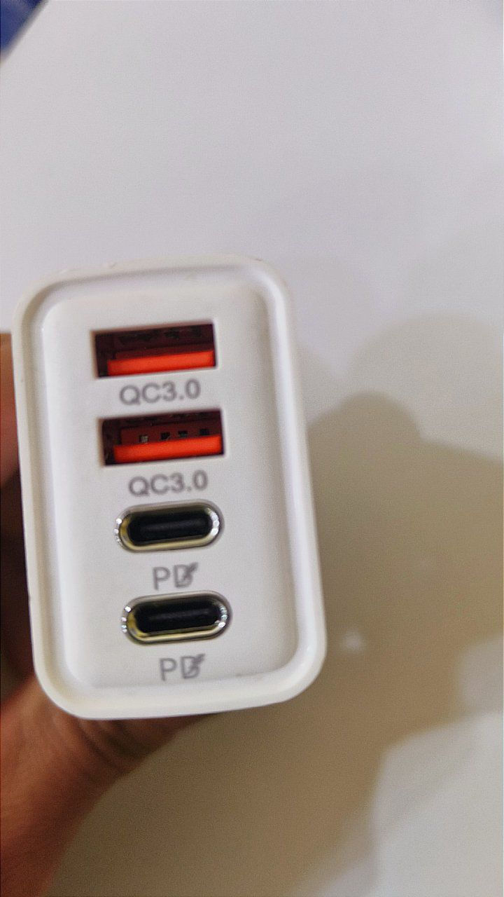 شاحنه موبايل 120 واط عدد2
سعرهم 20 الف 
يوجد توصيل لجميع المحافظات


**إذا كنت صاحب هذا الإعلان وتريد حذفه لأي سبب، رجاءا أرسل رسالة إلى الدعم الفني**