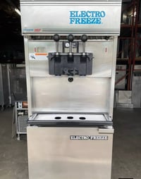 للبيع مكينة الكتروفريز امريكية نظيفة تبريد ماء  بغداد / 7713815820