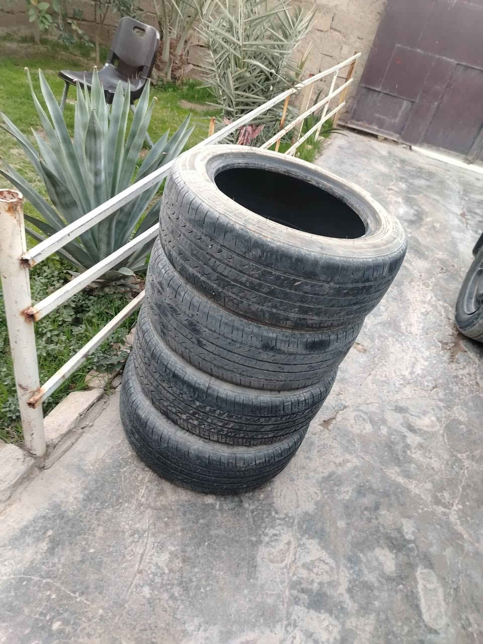 تخم تاير مستخدم حجم 195/15 
نضافه %70
 للبيع بسعر الي يرضي بي رب العالمين
قيم وخذ


**إذا كنت صاحب هذا الإعلان وتريد حذفه لأي سبب، رجاءا أرسل رسالة إلى الدعم الفني**