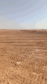 بلدوزرات الايجارنعمل  كافه المحافظات عمل بحيرات مجمعات سكنيه تعديل قطع الراضي عمل هندسي للتصال بلرقم. ***********
