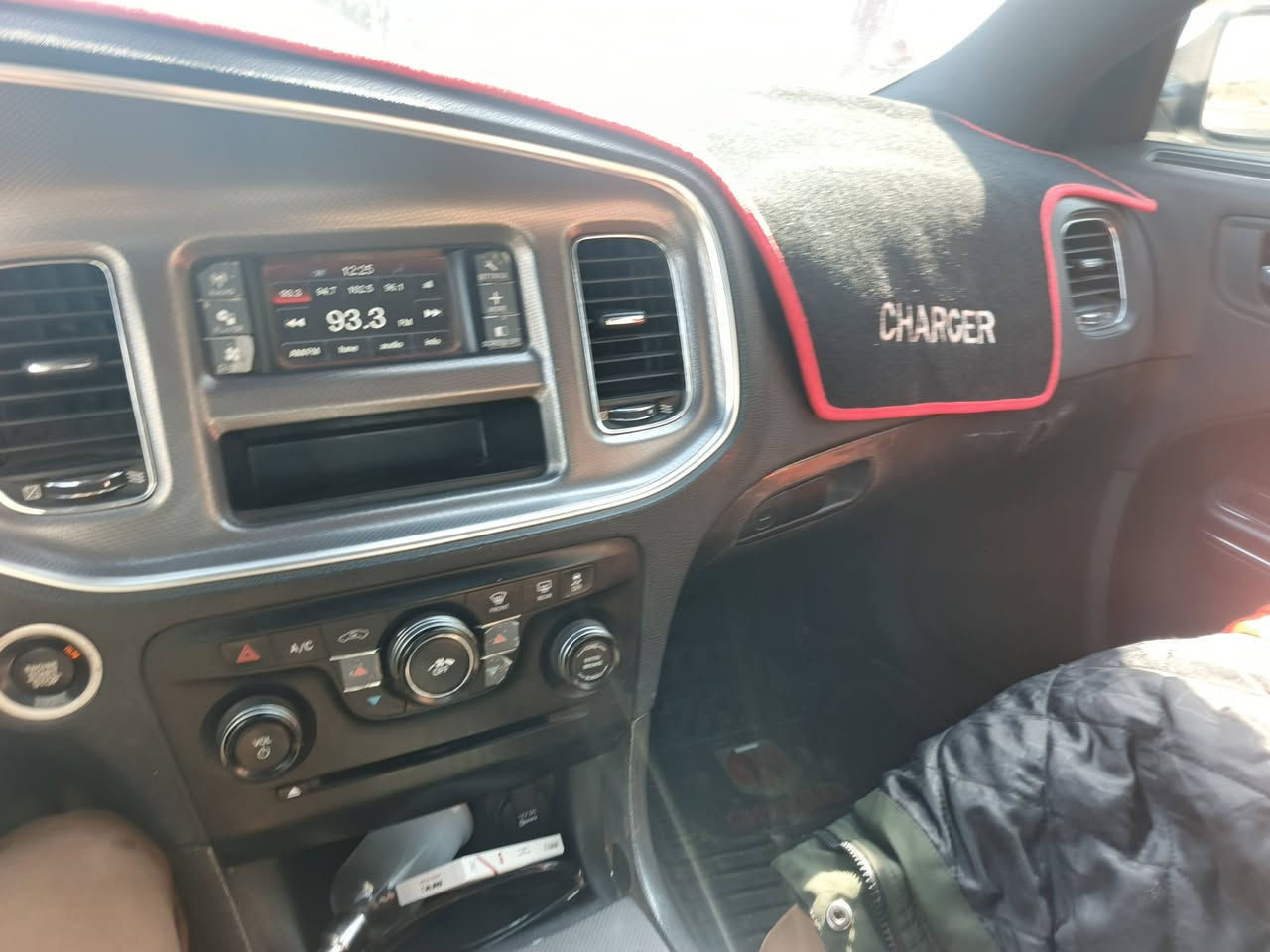 السلام عليكم سياره للبيع شايجر 2013 رقم سليمانيه تحويل وكاله سياره جاهزه سياره جديده سياره كفاله سياره جاهزه حداديه تخم تاير جير مكينه تبريد تدفيه حساسات جاهزه من اي شيء *********** العنوان بصره خور زبير
