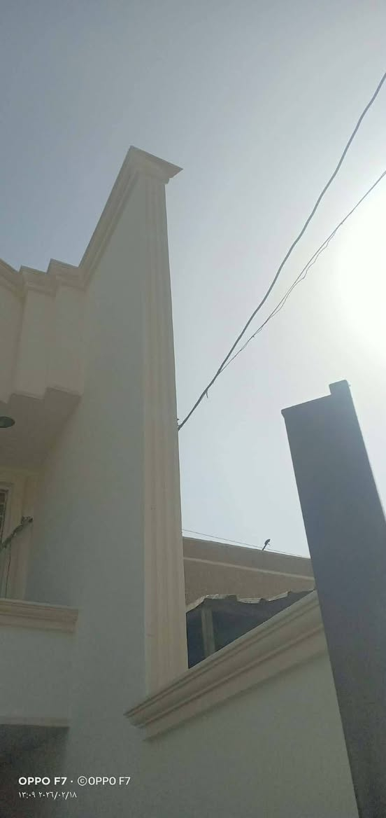 لباخ متفرغ درجه اولي جميع انواع اللبخ الاسمنتي خشن ناعم تشميع طلس فوم جيس وبورق وجهات وجيبسون بورد تليفون *********** بيه واتساب مساطر تصفير مطابخ حمامات
