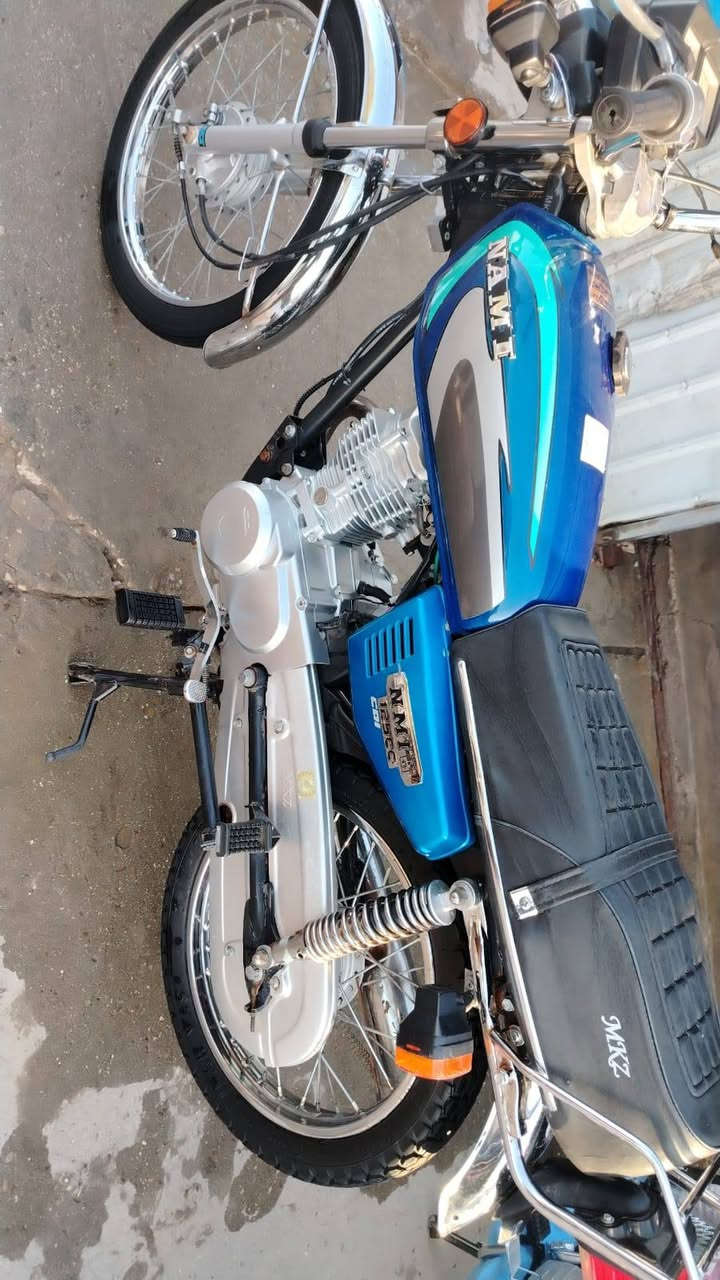 دراجه للبيع نام اصلي شلامشه موديل 23 اوراق اصولي السعر 850 قفل.    ***********
