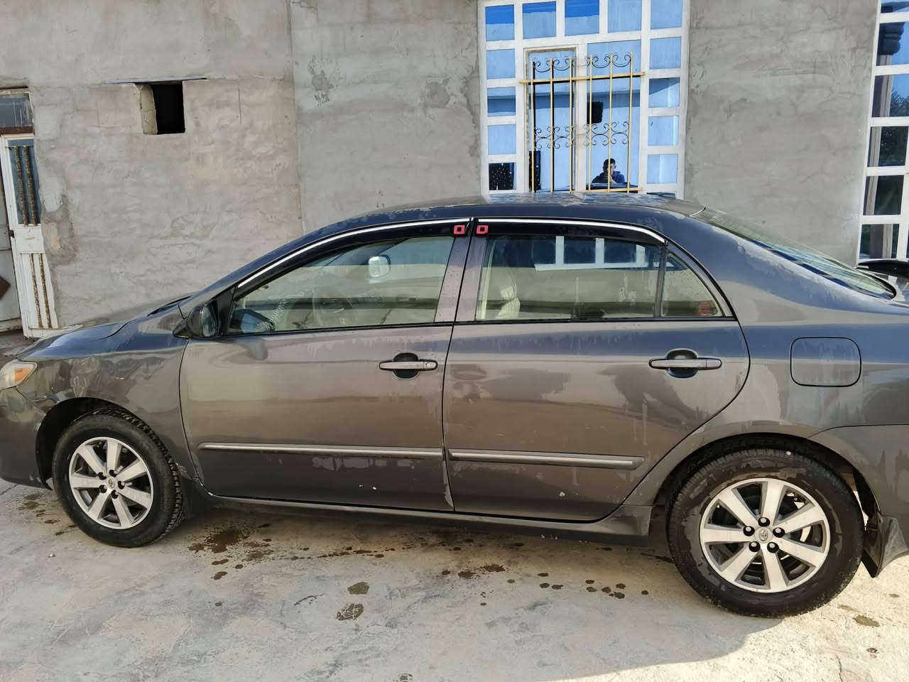 السلام عليكم للبيع كورلا 2009 وارد امريكي ضرر ربع باب سايق بي صبغ رقم بغداد بأسمي سعر 95/ بيع او مراوس بأحدث/ رقم الهاتف ***********
