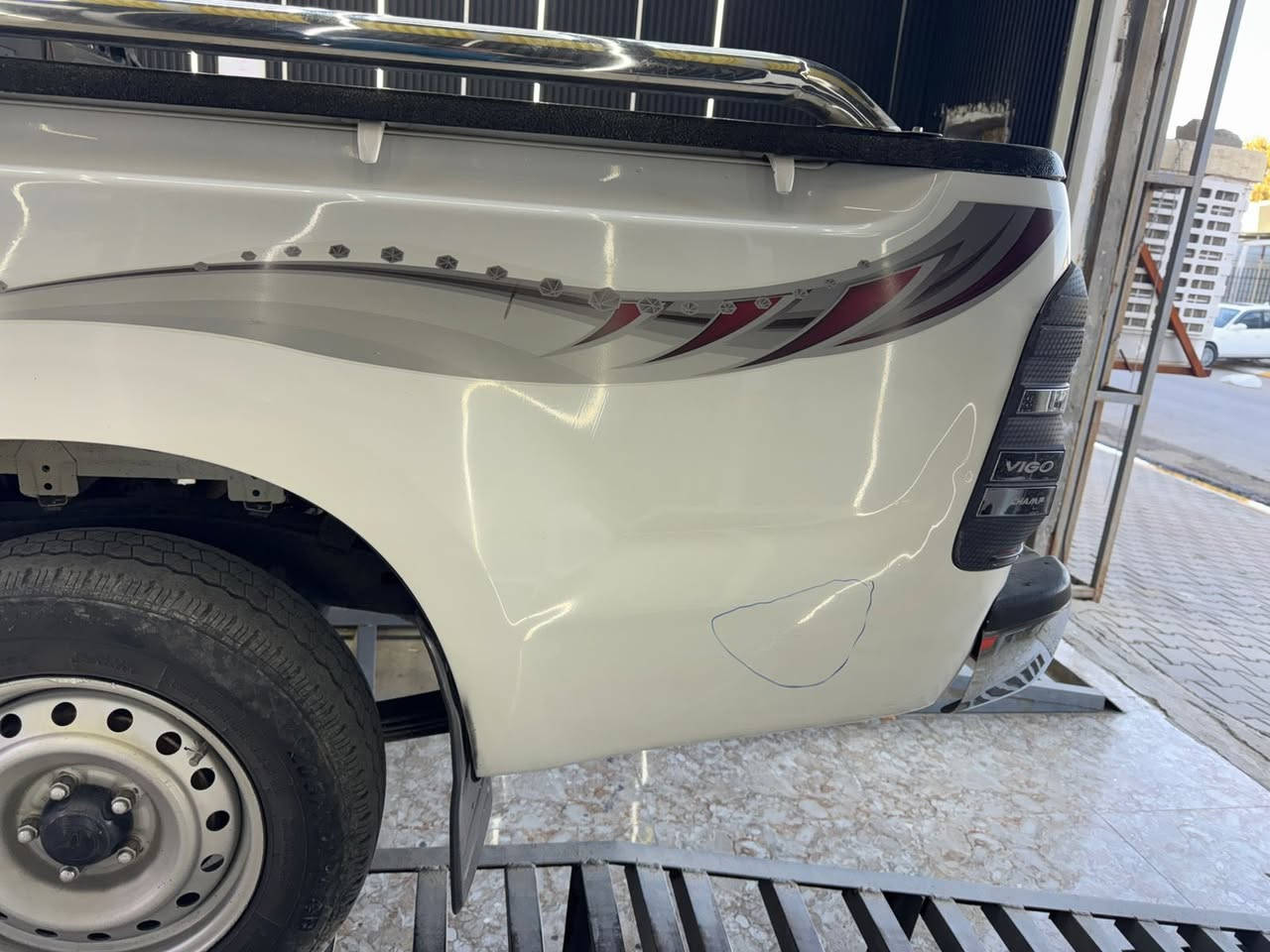 سلام عليكم بيكم عذاري 2013:كير عادي بدون ضرر او صبغ/فقط بارد/مرفوق السونار بلمنشور / شاصي12 رقم شمال اربيل 
سنويه لل/28
السعر /185 وبيه مجال 
مكان السياره صلاح الدين/بيجي 
كلشي اكو بلسوك
***********واتساب
***********الرقم
