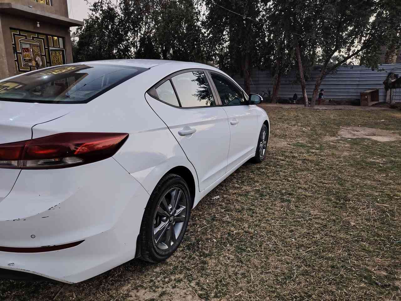 السلام عليكم سياره النتره موديل 17 خليجي كفاله عامه كير عادي  6 نمر  السياره جاهزه  من كهربائيات من حداديه من تبريد ما ناقصه شي السياره وبسمي والسنويه مجدده لغايه  ٢٠٢٩ مكان نجف المشخاب  السعر 145  ***********
