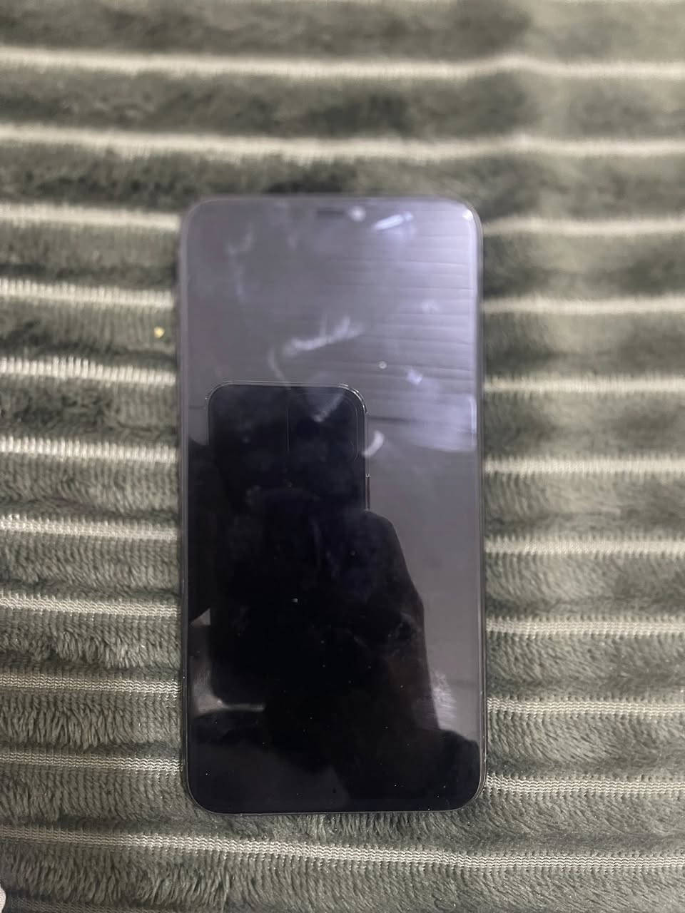 11 برو ماكس للبيع أو مراوس الجهاز مستبدل بطاريه اصليه ألجهاز بي فطر ب ضهر المكان ناصريه مركز السعر 260 وبيه مجال قليل الرقم *********** مكلف ب نشر
