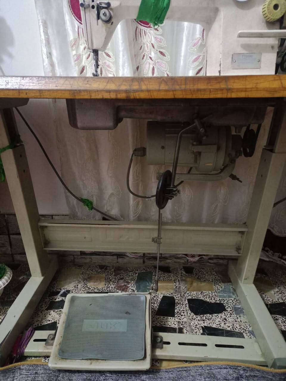 السلام عليكم ورحمة الله وبركاته مكينه نوع يوماته نضافه 90 بل ميه مكينه خير من الله مكان واسط قضاء الحي السعر 200 وبيه مجال للاستفسار الاتصال على الرقم ***********
