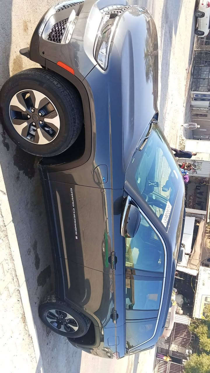 من رخصه مدير الكروب
جيب 2024 فول موصفات كدام عينك سياره هايبرد 
حادث جاملغ نصه مصبوغ والبنيد مبدل السعر 29500
المكان  
رقم ***********
