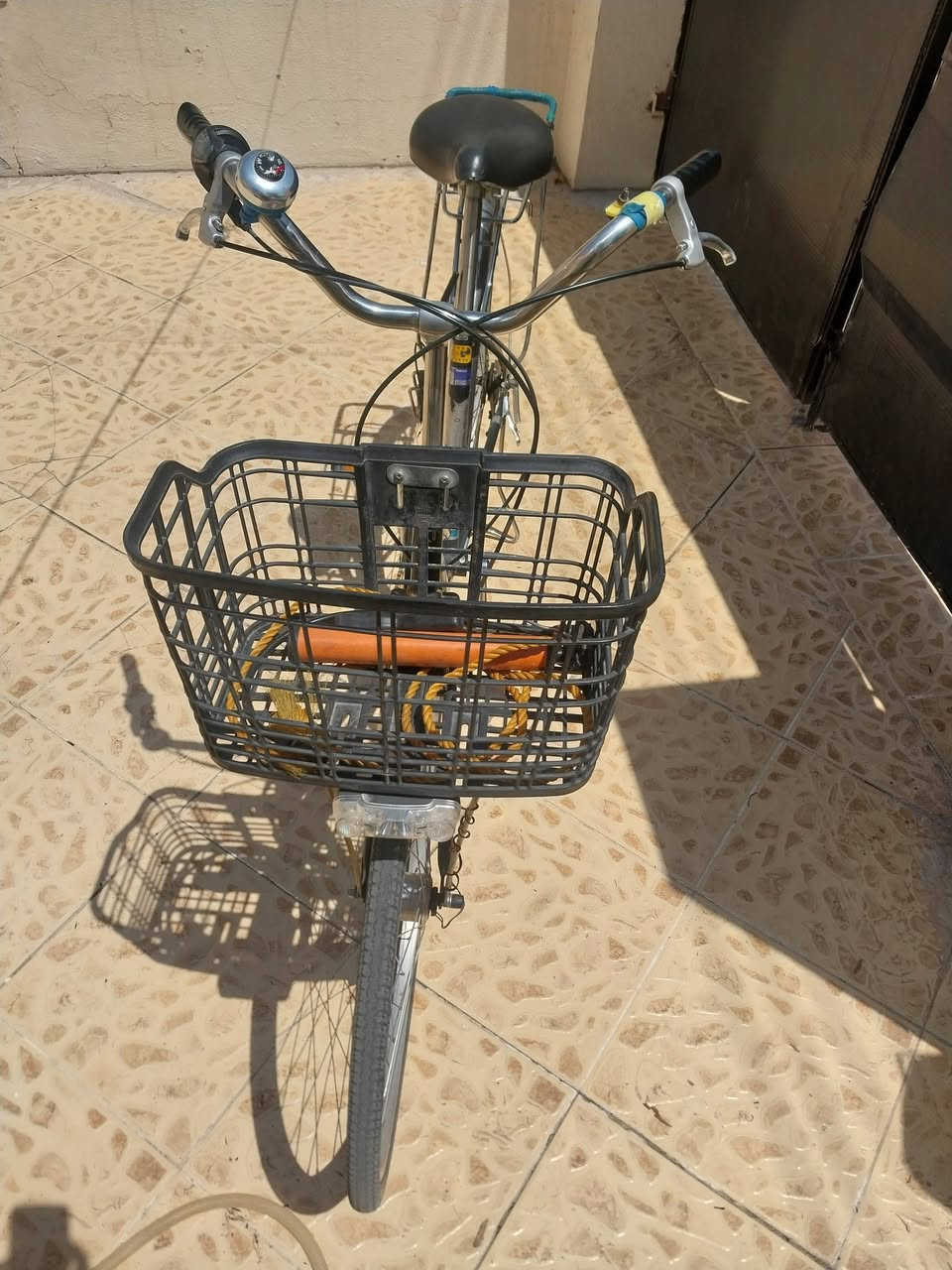 بايسكل للبيع حجم ٢٧ تواصل ***********
