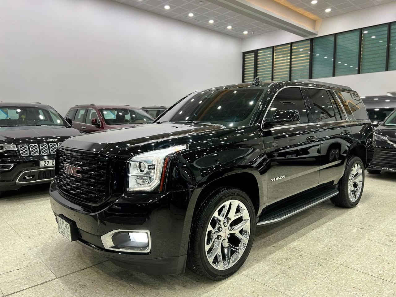 #المركبة   : جي ام سي يوكون اسود 2018 فئة SLT
#الضرر     :  جاملغ امامي ايسر مع بنيد ودعامية مع البدنة 

#الرقم     :  السيارة حرة ورقم بغداد 

المواصفـــــــــــــــــات

✅جي ام سي يوكون اسود 2018 فئة SLT 

✅ محرك 8 سلندر 5300

✅ ويل كب اصلي حجم 22 اصلي مع طقم تاير #جديد  

✅ لايتات زينون عالي وواطئ اصل مع كشافات دعامية 

✅ بصمة للابواب الاربعة مع بصمة تشغيل مع تشغيل عن بعد

✅ قبق الجنطة كهربائي شفط مع بصمة للباب 

✅ مرايا جانبية شفط كهرباء مع اشارات داخل المرايا 

✅ المرايا حساسة وعاكسة للضوع العالي 

✅ حساسات الاجتياز الجانبية 

✅ حساسات امامي خلفي اصل 

✅ كاميرا خلفية اصل دوارة مع الستيرن 

✅ غرفة السيارة جلد اسود اصل 

✅ تحكم كهربائي متكامل للمقاعد الامامية مع ذاكرة كشن 

✅ تدفئة وتبريد للمقاعد الامامية 

✅ ستيرن كهربائي الحركة وسكليتر كهربائي الحركة 

✅ مقاعد وسطية متصلة 

✅ مقاعد خلفية كهربائية الحركة فتح وغلق 

✅ رادار امامي مانع للتصادم مع التنبيه مع كشن رجاج 

✅ شاشة داخلية كبيرة سلايد مع قاصة خزن 

✅ وباقي مواصفات اليوكون الغنية عن التعريف 

✅ عداد المسافة الحالي177الف ميل 

✅ حدادية جديدة كاملة تبديل اصلية مع فيت بمب اصلي وكالة 

مكاني النجف ***********
