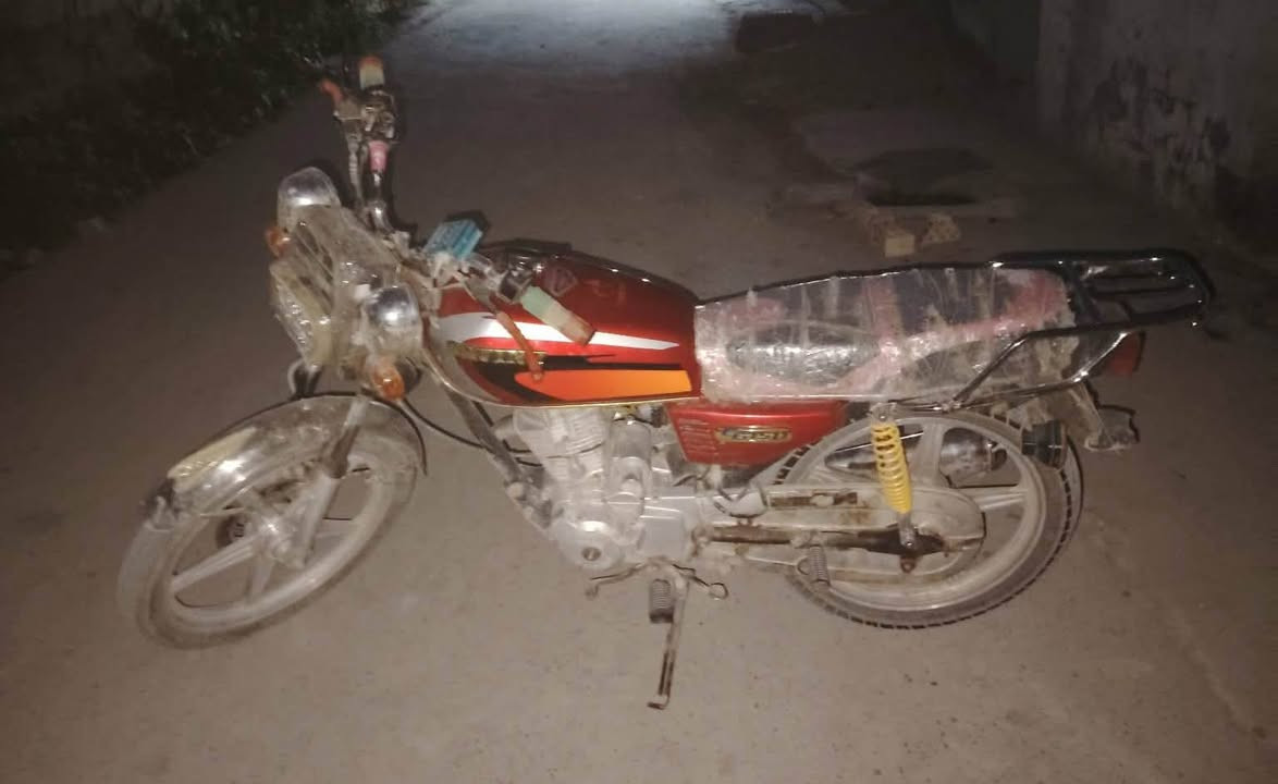 دراجة سيفان موديل 19
مكاني ديالى بعقوبة 
اوراق كاملة 
السعر 375 وبي مجال 
***********
