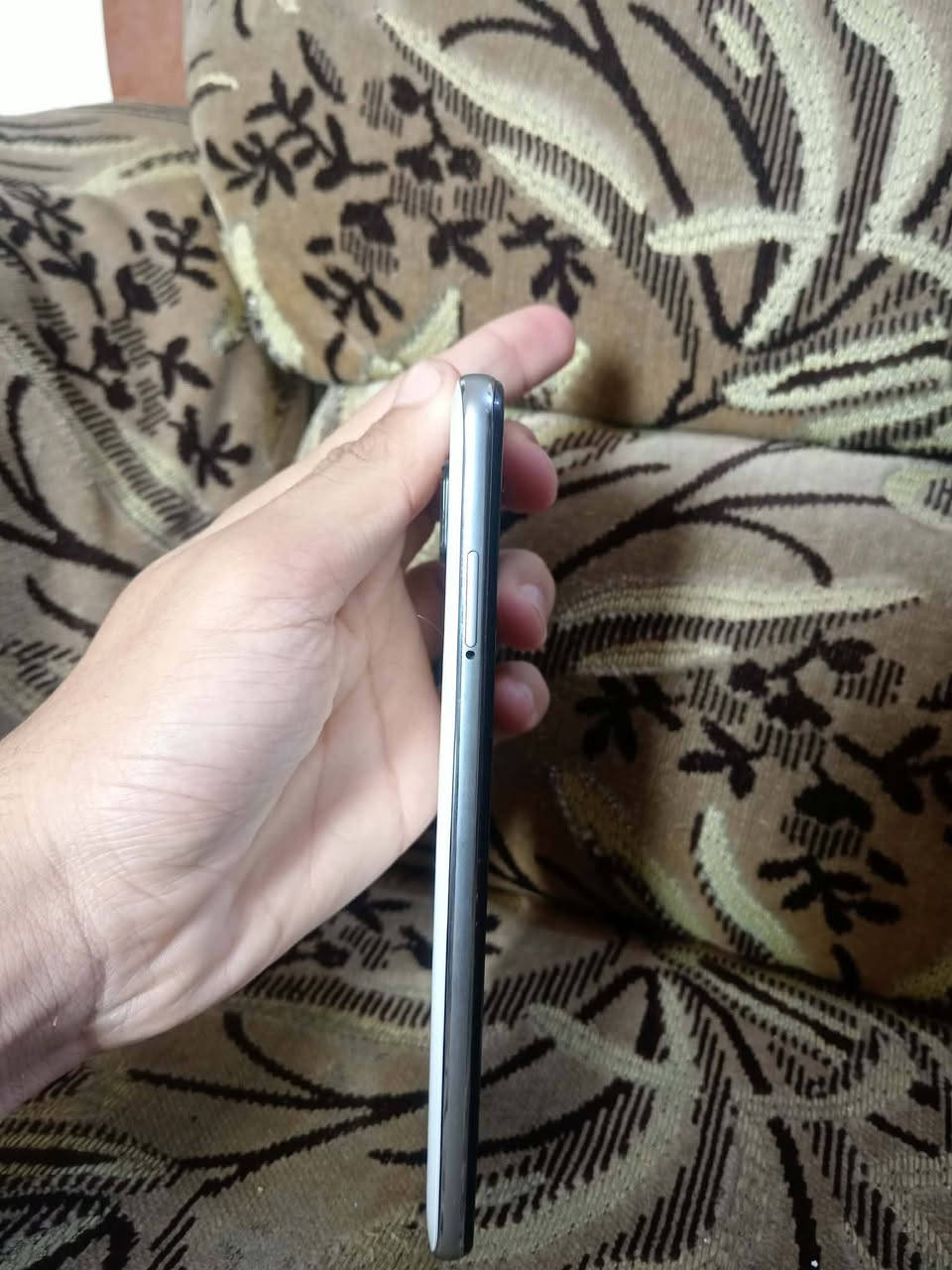 السلام عليكم 
متاح جهاز ريدمي نوت 9 برو نضافه 95 مكفول من الزلغ شرط لون مميز ابيض الجهاز بدون ملحقات فقط الجهاز ذاكرة 128 عشوائية 6 جهاز مال بيت نضيف كلش سعر 130 وبي مجال للشراي مكاني ميسان العمارات الجديده 
***********
