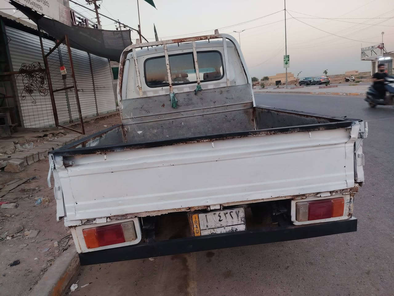 كيه مديل ٩٥ مشروع وطني سنويه لغاية ٢٧ وين ما تريد احولك شاصي رقم الشاصي مكفول دبل قمارة محرك كير كهربائيات تخم تاير باتري جديد كبل للشارع مال حداده دوشمه تعمير جديد سمكره وصبغ سعر ٤٧ وبيها مجال شويه العنوان بغداد حسينيه الراشديه موبايل *********** نقص بس الجام الأمامي والخلفي ما يصعد ولا ينزل يراد ابو جام يسويهن

