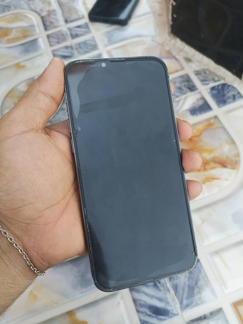 سلام عليكم ايفون 13برو ماكس جهاز مامفتوح ونضيف ذاكره 256 لون سلفر بطاريه 85جهاز بلادي وبطاريه هم بلاديه سعره 750
وبي مجال ***********
