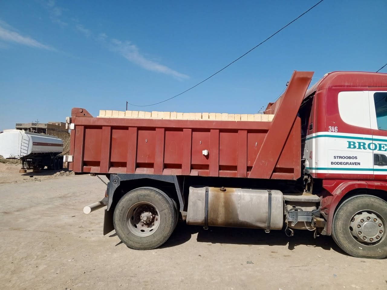 يوجد طابوق سماوة وطابوق الاصلاح ناصرية بسعار مناسبة ***********
