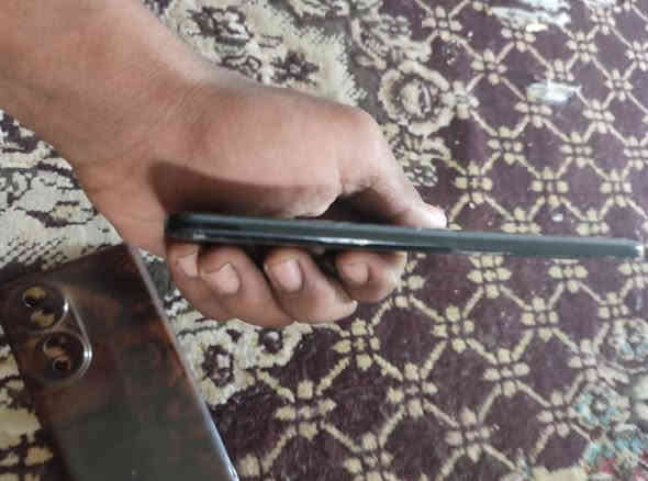 السلام عليكم جهاز البيع ذاكره 512 ذاكرته  السعر 90 قفل  بي فطور بل شاشه ما مفرات وبل ضهر همين كربلاء حي العامل ***********
