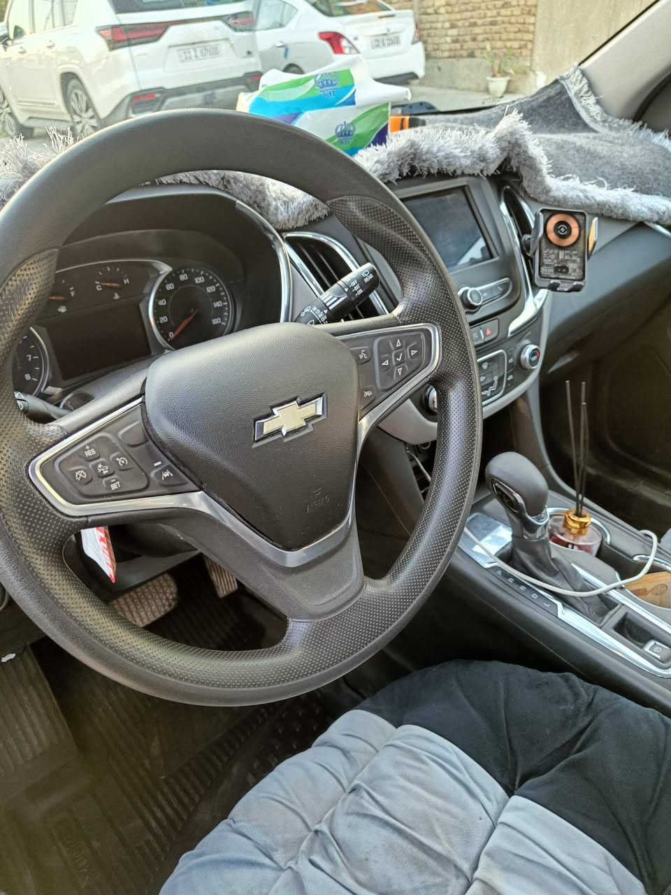 السلام عليكم كونكس 2023 LT وارد امريكي السياره مرقمه
الرقم الانكليزي الجديد و بسمي تحويل مباشر 

          حجم المكينه : 1500 تيربو

المسافه المقطوعه : 50 الف كيلو

الضرر :  الجنطه بيه شبر تقريبا عل بارد وحادث امريكا دعاميه اماميه فقط صوره الحادث موجوده واتس 

#المواصفات

1.شاشه

2.ويل كب

3.كشن السايق كهرباء

4.حساس خلفي وامامي

5.كامره

6.هيترات بالكشنات

7.بصمه

8.بصمة ابواب

9_كشافات 

10.لايتات زنون

#السعر : 168

تفاصيل أكثر ☎️  *********** بيه وات ساب تحياتي
