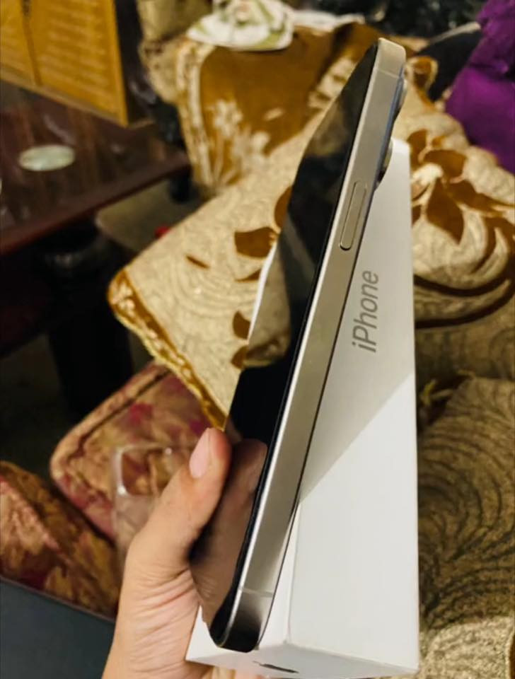 السلام عليكم 
ايفون 15برو ماكس
جهاز نضافه 100‎%‎ مكفول من الشخط
كلشي ممبدل بي كفاله عامه
للبيع أو مراوس سعر(800)
ذاكره:256
البطارية:90
عدد الدورات:290
جهاز فقط تخطي
مكان بعقوبة الرحمه
واتساب ***********
