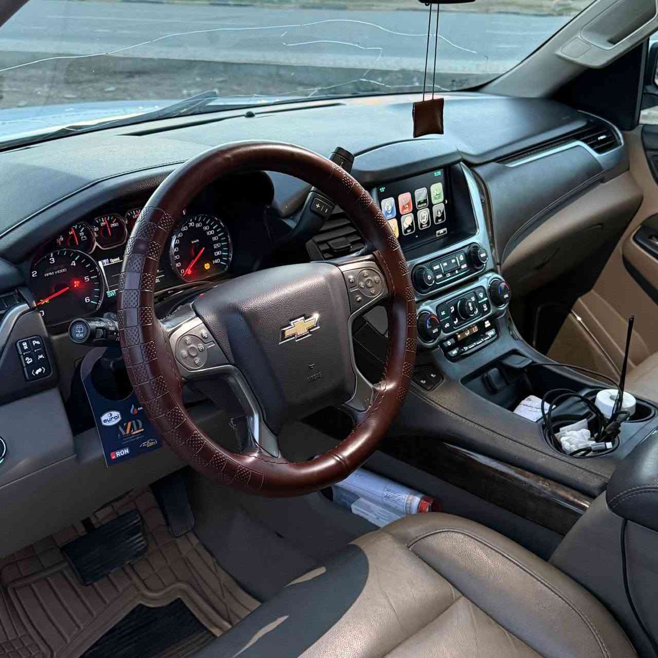 شوفرليت تاهو للبيع او مراوس 
2019 Z71
وارد امريكي 
صبغ حزام 
مكفوله كير ومكينه 
V8 5.3 
السعر 250$ وبيها مجال  
للاستفسار ***********
