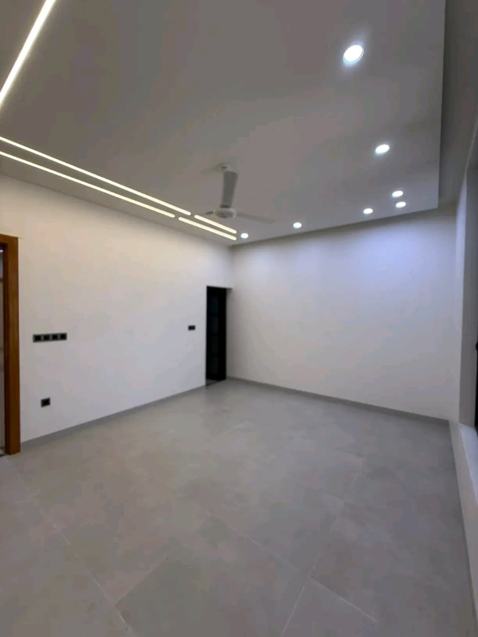 شارع الإمام علي طابقين جديد للإيجار والبيع ***********الشراي يجي خاص واتساب
