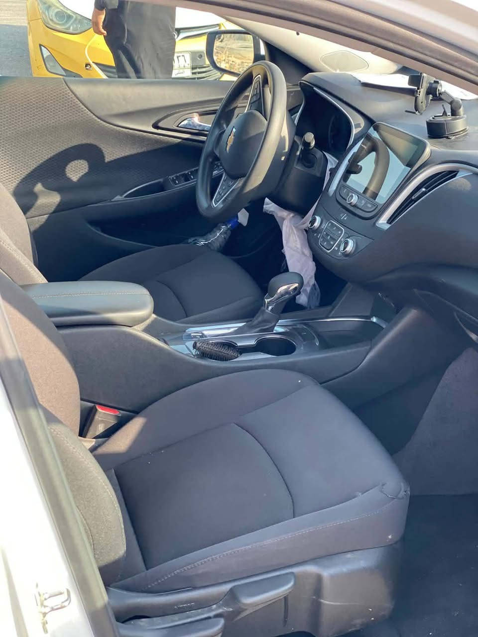 ماليبو 23 مكفوله مكينه وكير ماشيه 40 حادث بنيد موضح بالسونار الشراي يتصل ***********
