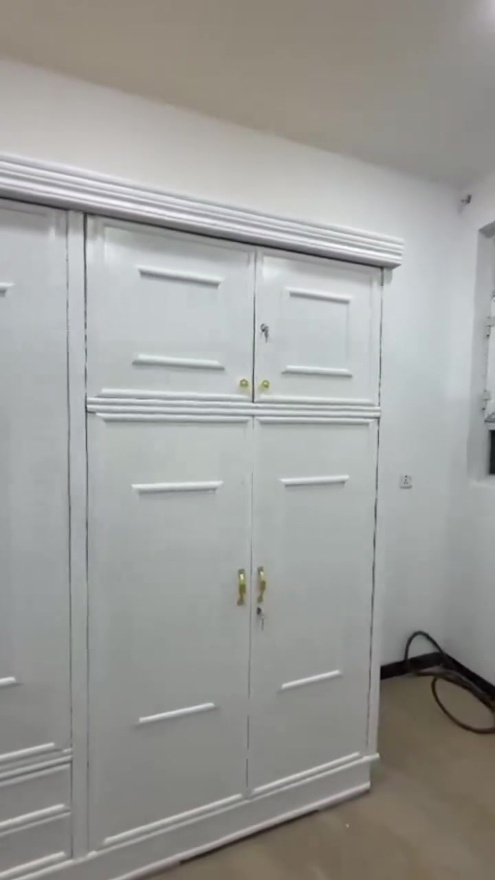 يا الله 
هلا حبايب قلبي 
كنتور ابيض شغل عراقي تصميم تركي 
الظهر فتحً وشد براغي جرجوبه قاعده بلوك صاج 16ملم 
متوفر لون ابيض ولون أوف وايت معرفه تفاضيل اكثر الاستفسار خاص 🫣🌹

اللهم صلِّي علئ محمد وآل محمد وعجل فرجهم الشريف ولعن اعدائهم


**إذا كنت صاحب هذا الإعلان وتريد حذفه لأي سبب، رجاءا أرسل رسالة إلى الدعم الفني**