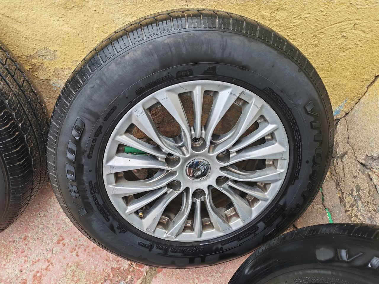 السلام عليكم للبيع ويل ستاركس كروم مع تاير نظافه 80بل الميه ويل مكفول السعر 350وبيهن مجال مكاني بابل القاسم  الاستفسار على الرقم ***********
