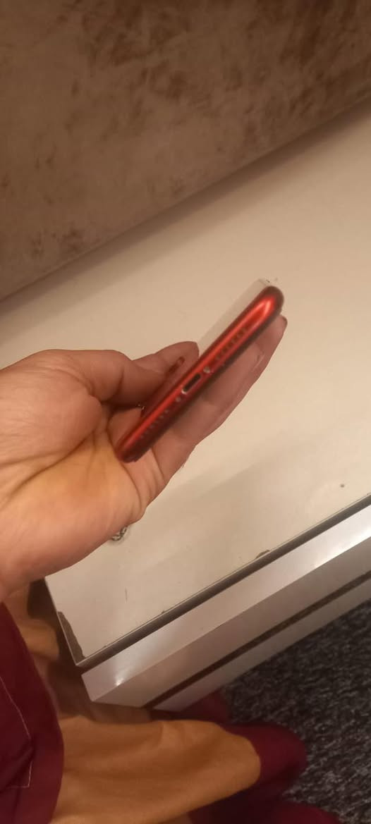 ايفون XR
ذاكرة 128
بطارية 79
وتر مامفتوح بسعره 225 وبي مجال بسيط
مكاني بعقوبة الرحمة  ***********
