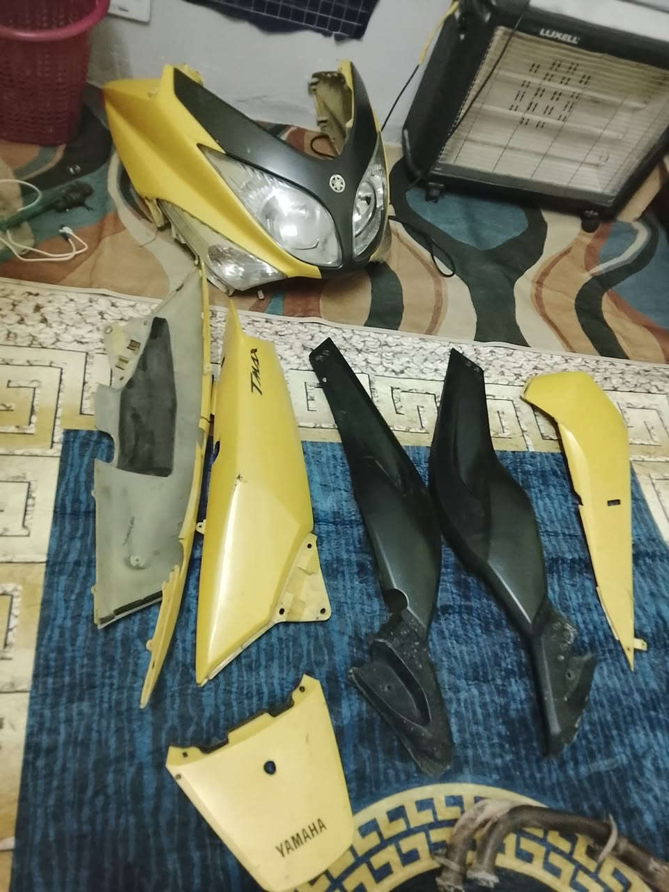 غراض تيماكس للبيع كفر تيماكس 11 اصلي مال رمبة كامل مكفول +ماصدة اصلية +بك لايت +اشاير+جامة قطعتين +تجوة +صالنصة يوش مارة تيتانيوم اصلية+صالنصة مايف+قاعدة مال رقم رياضي. مكاني شعلة اساعر مناسبة ***********مكاني شعلة
