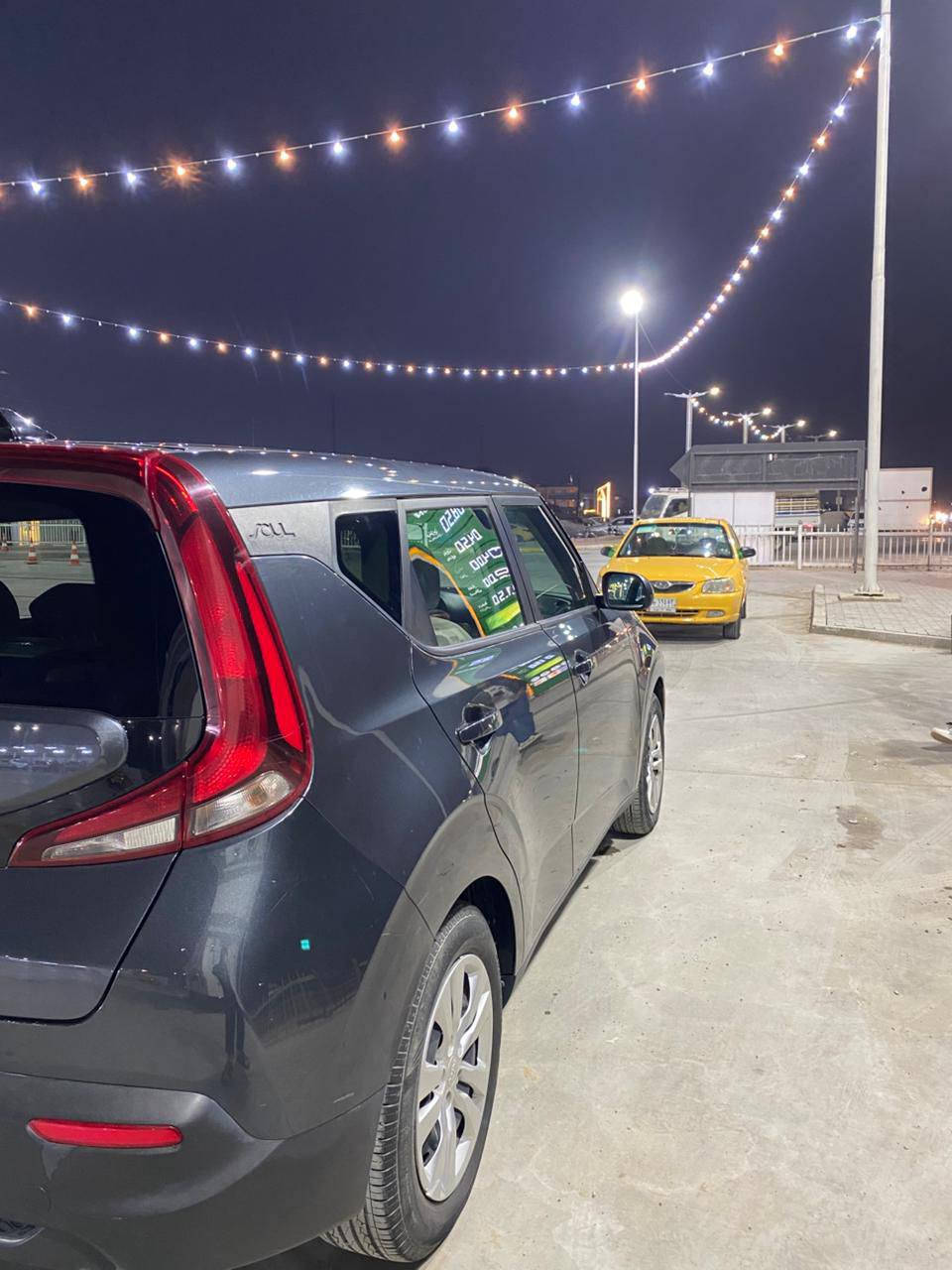 🚗 للبيع – صـول  🚗

🔹 السيارة لون فيلي
🔹 موديل 2021
🔹 رقم أربيل الجديد
🔹 باسمّي تحويل مباشر
📍 الممشى: 54 ألف كم فقط
📍 السيارة كفالة عامة
📍 حادث أمريكا (طخة خفيفة جداً مصبوغه على كدها صوره موجودة )
✅ بدون ايربگ
✅ بجم كبس نظيفه جداً
🛠 السيارة  كلشي جديد:
بطارية 🔋
تايرات 🚘
فلاتر 🧰
دواخل دهن جديد
كير + مكينة كفالة عامة
نقص واحد بالسيارة ماكو
✨ المواصفات:
✔ حساسات
✔  تشغيل عند بعد 
✔ نظام حفظ وقود 
✔ ايقاف محرك في ازدحام 
✔ إيقاف ذاتي
✔ كامرة
✔ شاشة كاربلي و اندرويد
✔ تحكم ستيرن
✔ دواخل أوف وايت مميزه كلش
✔ أنظمة قيادة (Normal / Sport)
✔ تحكم إضاءة
وباقي المواصفات معروفه

السيـاره اني مستـورده بيدي ورقمته بيـدي يعني مالك وحيد من سنته لهسه والحمدلله محـد غيري صاعده 

💵 السعـر : 143 وقـه 
ترهـم مراوس أيضاً حسب القناعة اقـل منة

***********
المكـان بغـداد زيـونة 

ومن أنظف السيارات بالسوك 👌
للمهتمين الخاص مفتوح وتدللون 🌹
