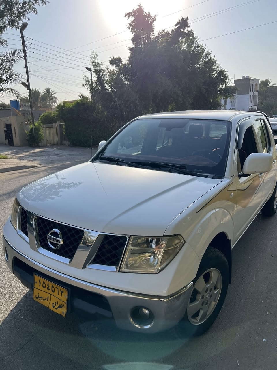 السلام عليكم
نيفاره 2014
خليجي 
سيارة جاهزة كير مكينة جدد
بيها صبغ مكانين بالحافة جاملغ وحافة الباب
غير هاي مكفولة 
سعرها 125 ورقة وبيها مجال 
مكاني بغداد حي الجامعة او الكريعات
***********
