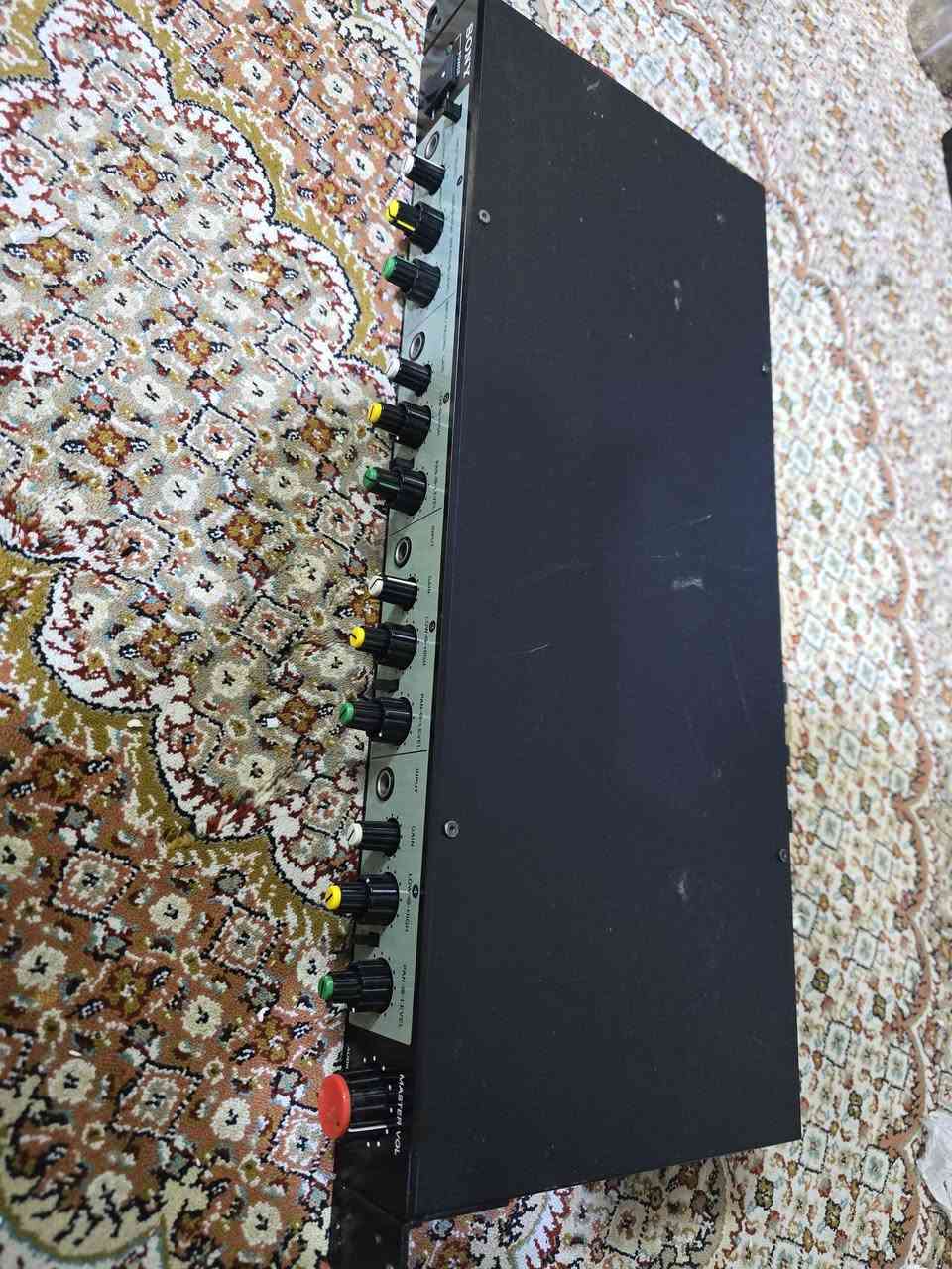 مضخم ومعالج صوتي للتسجيل الاحترافي  ماركة Sony


**إذا كنت صاحب هذا الإعلان وتريد حذفه لأي سبب، رجاءا أرسل رسالة إلى الدعم الفني**