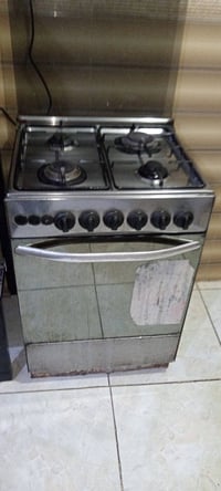 طباخ اربع عيون نظيف شرط الشغل التواصل هذا رقمي 07830065599