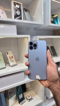 للبيع ايفونات مكفولات ممبدل بيهم شي 07806647644