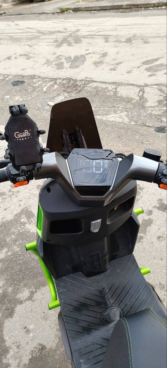 ماطور للبيع تايلانج بومه الماطور استخدام اسبوعين وصل موجود من محلات عمر هاني ماشي 25 كيلو شرط تفحص وين ما يعجبك الماطور مشحون مارتين جديد معنى الكلمه باتريات 42 امبير مو 35 شرط 42 مختوم تايلانج يمشيك 90 كيلو حقيقي ماطور معروف بالسوك لا احد لا يكسر بي سبب البيع متوازي على فلوس الشراي يتصل او واتساب ***********
