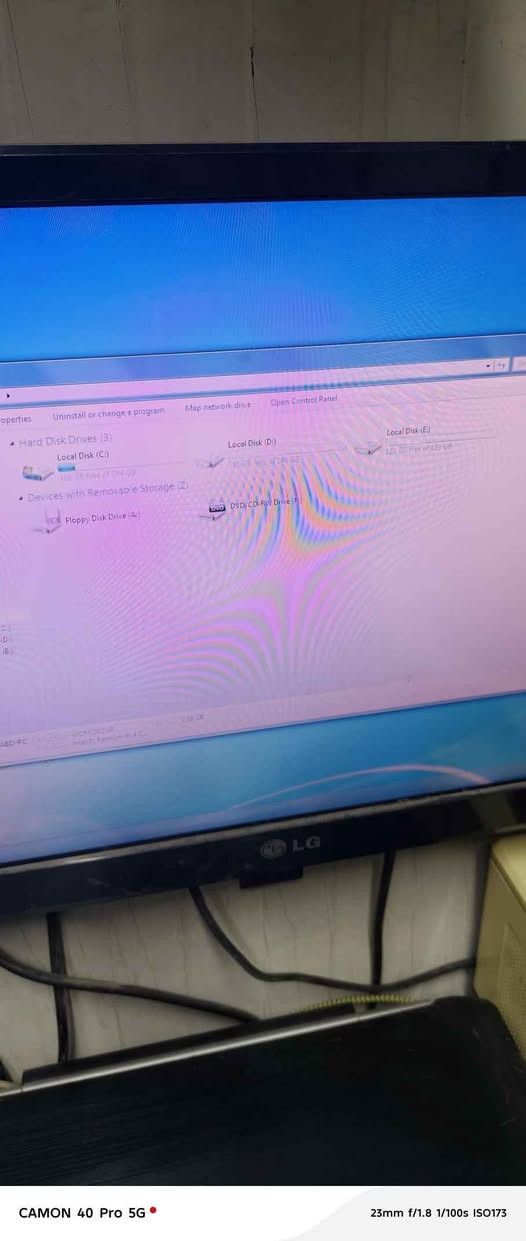 حاسبه منضديه نوع ديل سستم المواصفات بالصور 
شاشه ١٩ بحاله جيده مع كيبورد 
السعر ٤٥
لايوجد توصيل مكاني الغزاليه
الجهاز شغال ١٠٠% وعلى الفحص 
السعر نهائي بغداد, العراق


**إذا كنت صاحب هذا الإعلان وتريد حذفه لأي سبب، رجاءا أرسل رسالة إلى الدعم الفني**