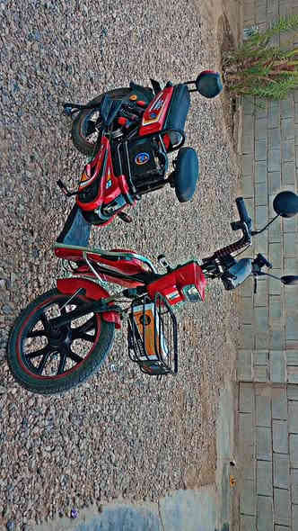 موطور شحن للبيع موديل 25ماصارلي شهر من اخذته بعده جديد عندي ضرف ورايد ابيعه سعر 500وبي مجال بسيط للشراي اذا مو شراي لا تتصل  ***********العنوان هيت ناحيت الفرات
