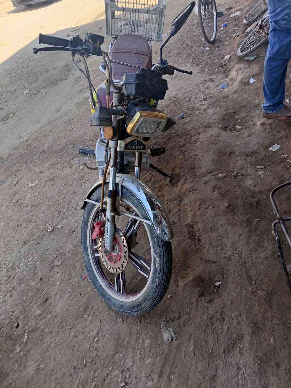 السلام عليكم دراجه سفان 23رقم سنويه بسمي دراجه نضيفه حيل بس غسله عوزهه الله شاه***********
