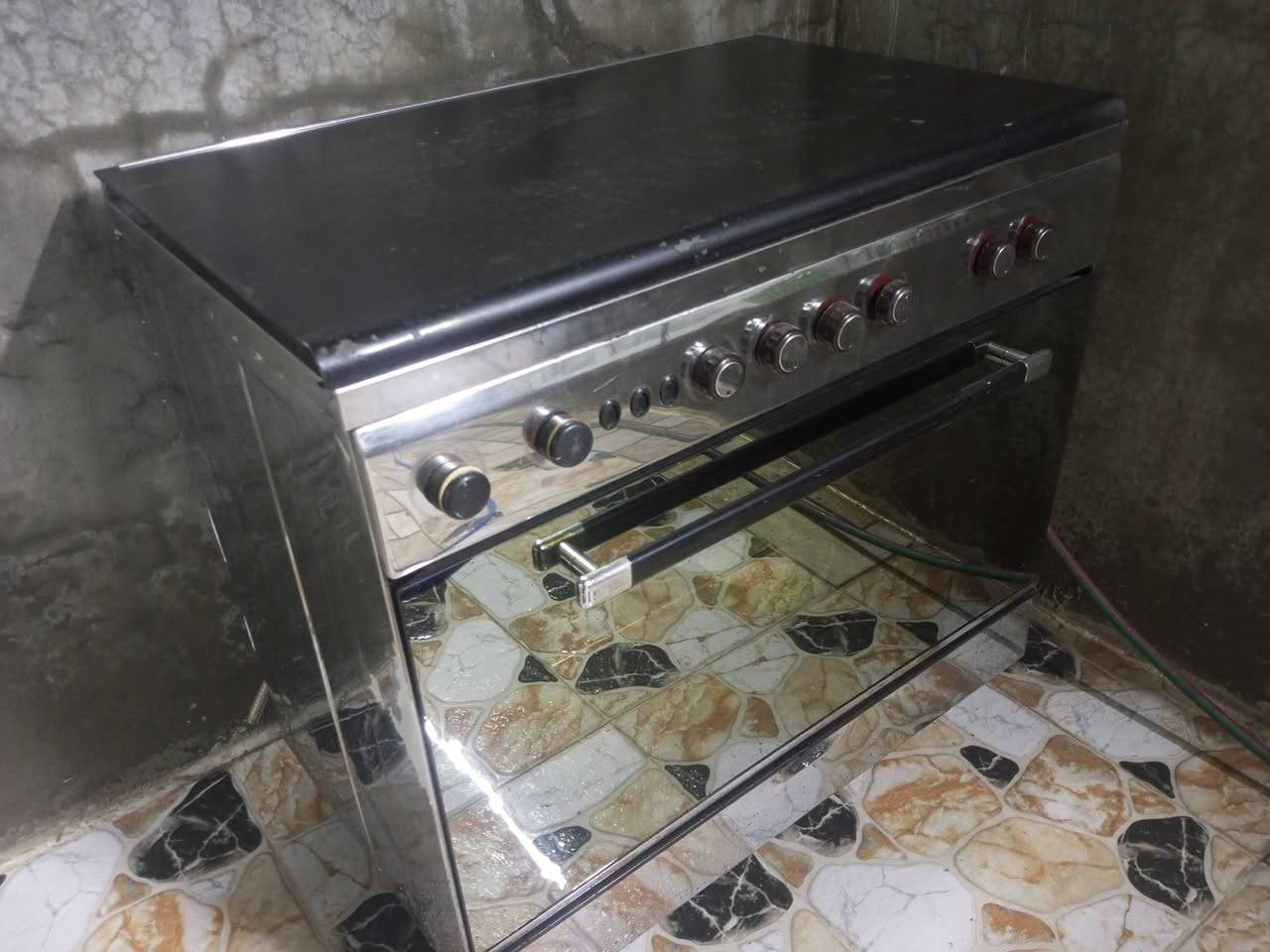 طباخ من نوع فريش جديد اي عيب مابي  تاخذه بشرط يشتغل كل العيون فول مواصفات سعر150بيه مجال حك جية مستعجل علئ بيعته مكاني كركوك واحد حزيران


**إذا كنت صاحب هذا الإعلان وتريد حذفه لأي سبب، رجاءا أرسل رسالة إلى الدعم الفني**