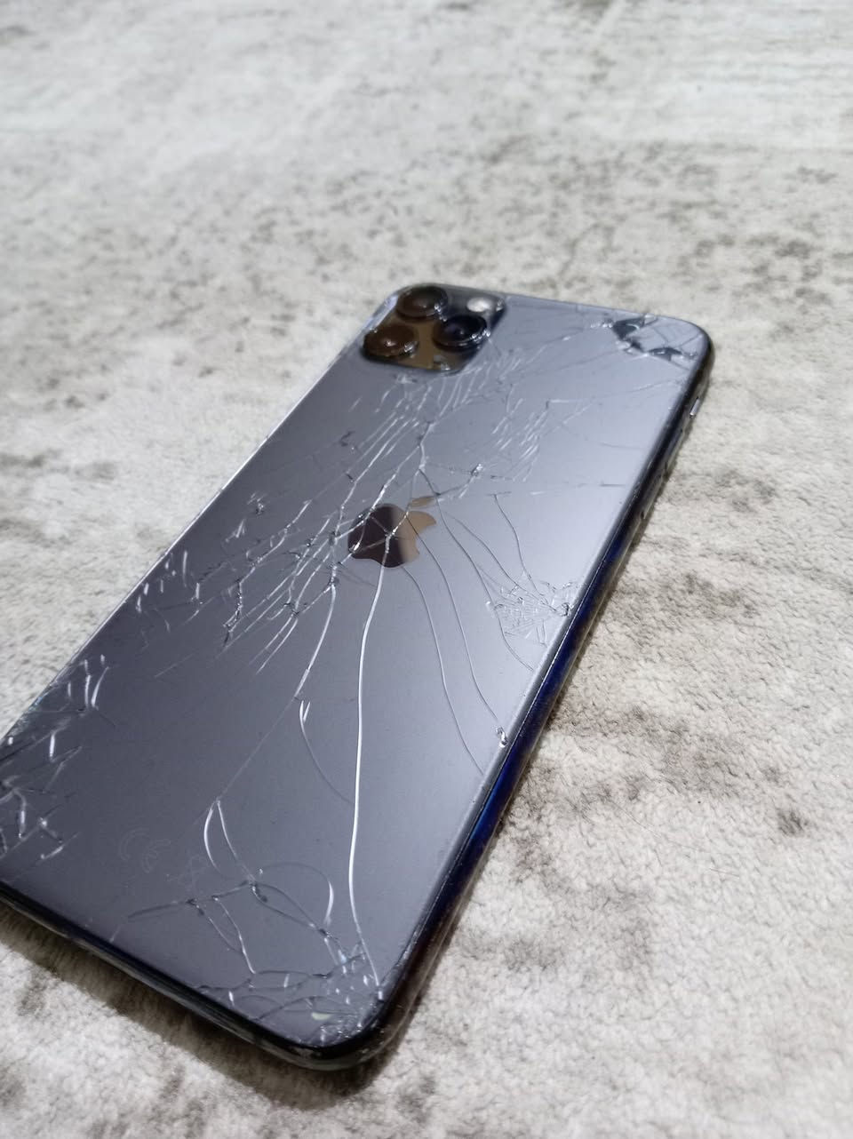 السلام عليگم
11 برؤ مأكس شرق اوسط  مو الامريكي 
ذاكرة 256 
بطاريا 71 صرف كلش كلش زين 
لجهاز مبدل شاشه  فقط احسن نوعيه 
باقي مگفول تاخذه من باب بيتي للبيع او لمراوس سعرة 300
*********** 
متوفر واتساب
