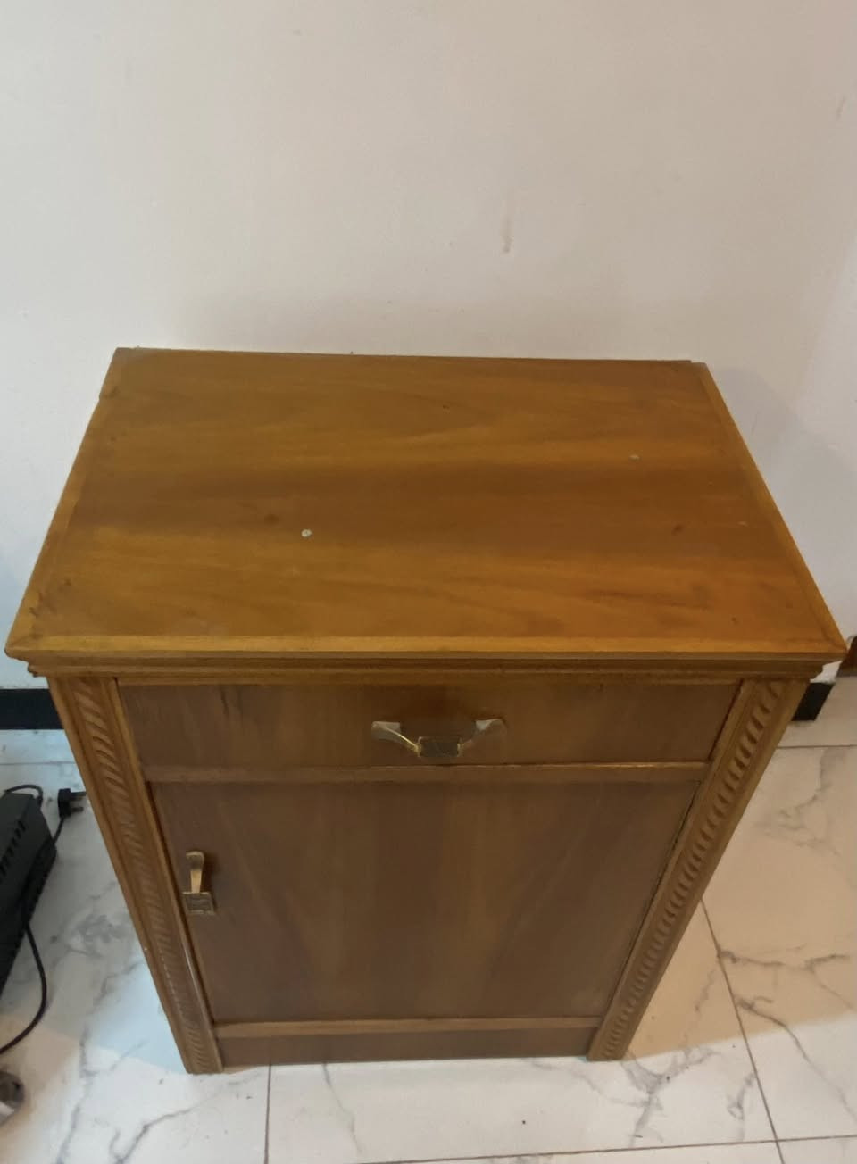 للبيع.. غرفه حطاطه صاج اربع قطع كنتور وثنين چرابي نفر واحد وميز كومدي..الغرفه نضيفه100% ..سعر الغرفه مليون وبيها مجال..
العنوان:العامريه
الرقم: ‭٠٧٨٠ ٥١٦ ٥٨٣٠‬
