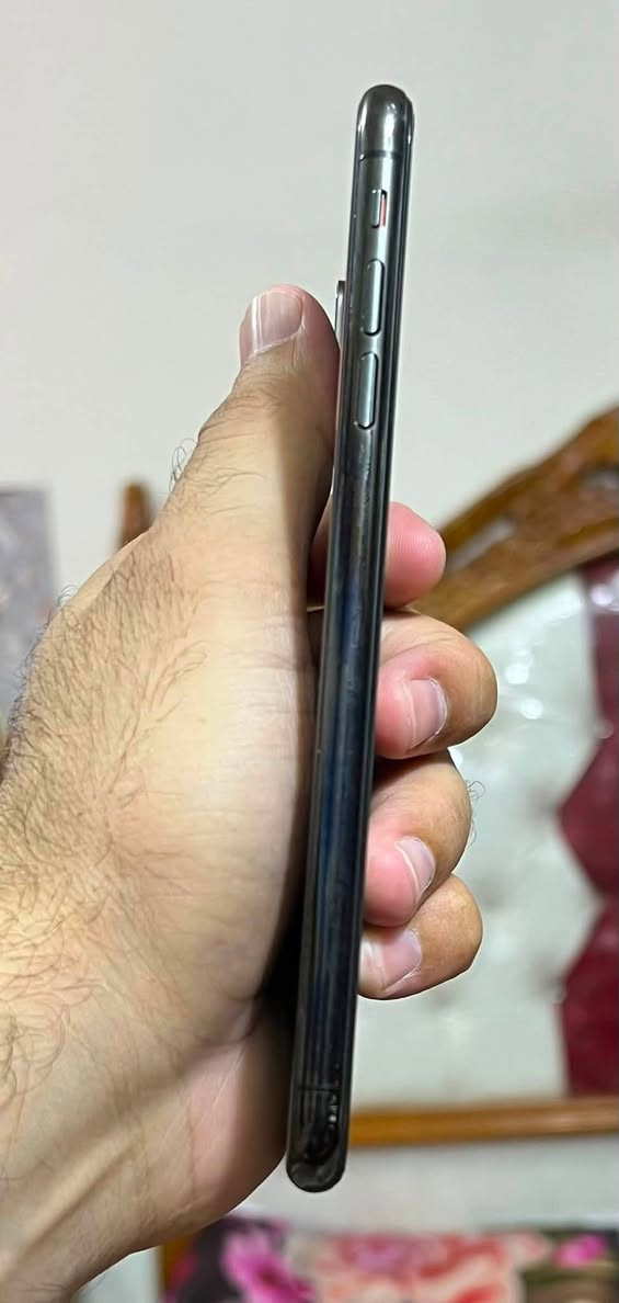 السلام عليكم للبيع اكس S ماكس ذاكره ٢٥٦ بطاريه ٧٧ بلاد جهاز وترر مكفول من كلشي بس ظهره مفطور نموذج m وياه كيبل شحن فقط السعر ٢٠٠ قفل سعر ثابت الشراي يتصل ***********
